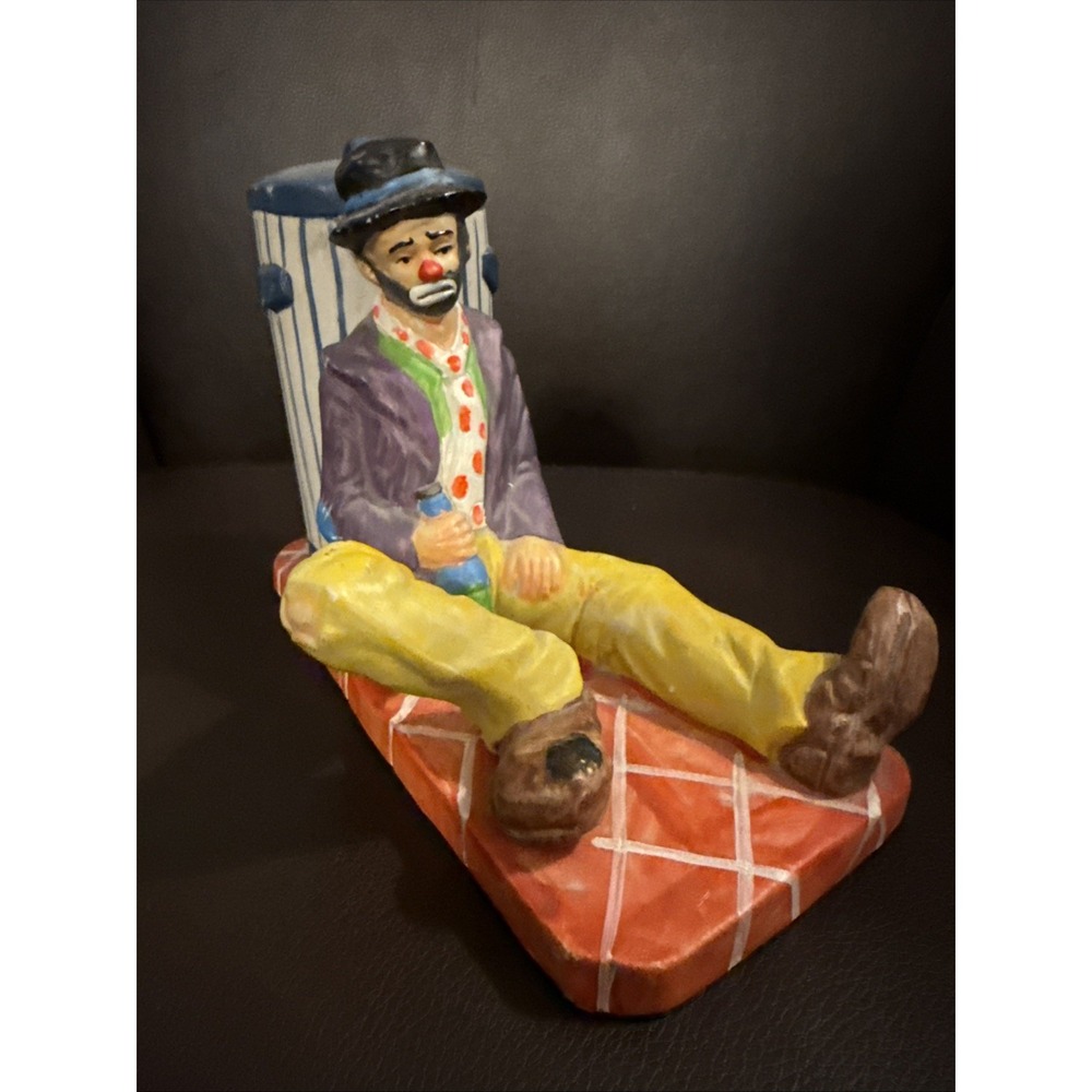 Emmett Kelly Jr. Porcelain Figurine Flambro Collection Sad Bottle Can Taiwan Sit